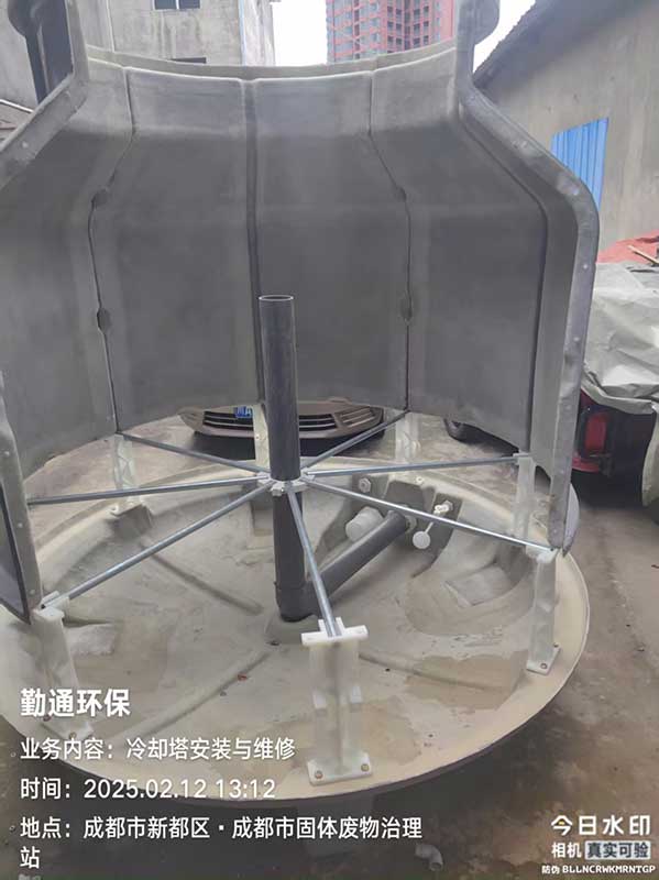 成都60T玻璃钢冷却塔整塔发货